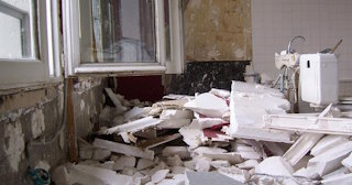 Демонтаж хрущевки в Шебекино - удаление старых полов и стен по выгодной цене от 1741 рублей.